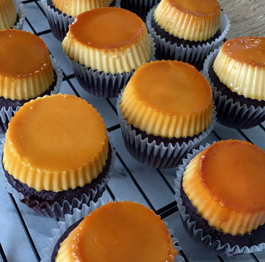 LECHE FLAN CUPCAKES
